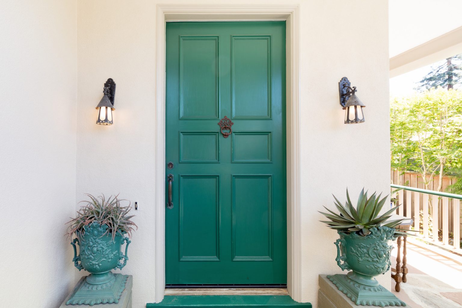 7 Simple Tips on How to Clean Fiberglass Doors the Right Way